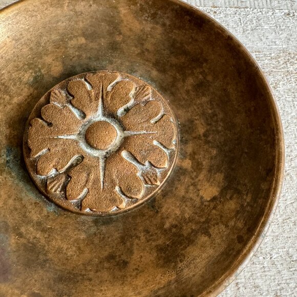 Small Vintage Brass Round Decorative Plate with Center Design - Picture 4 of 8
